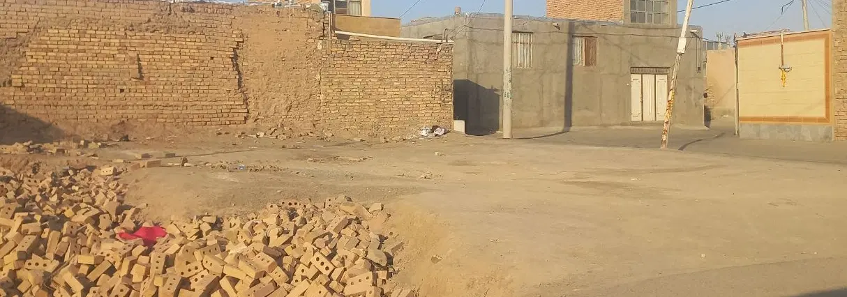 زمین ۲۰۸ متری دو بر سند تکبرگ