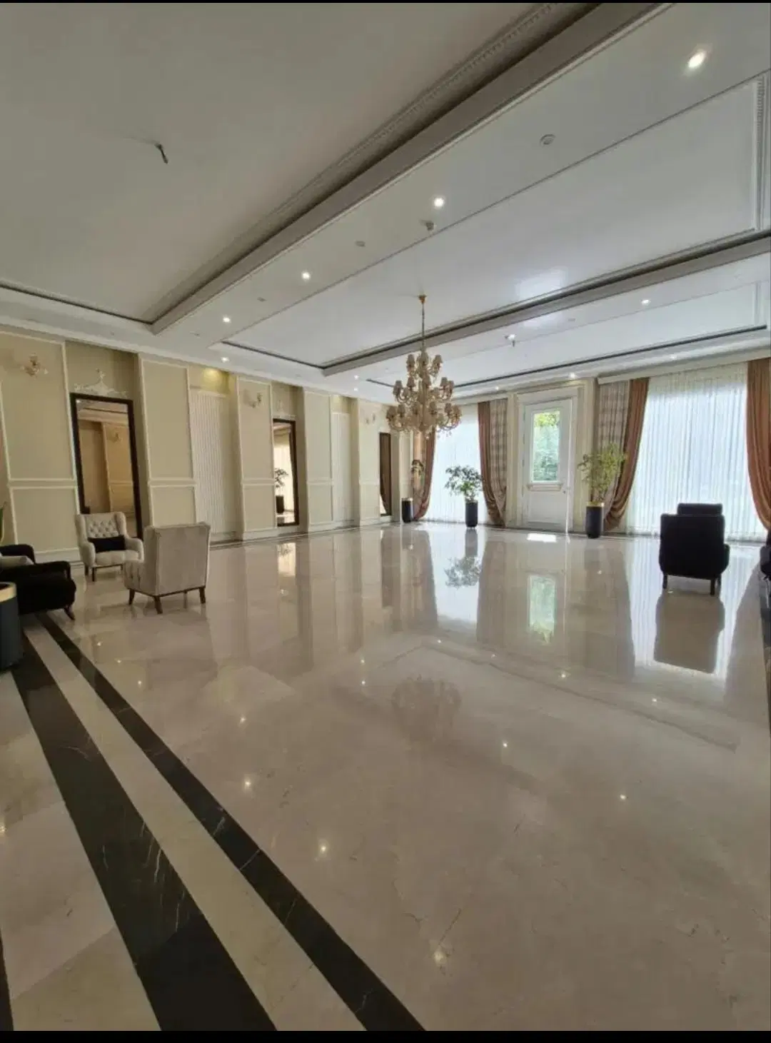 فروش آپارتمان ۲۷۰ متری