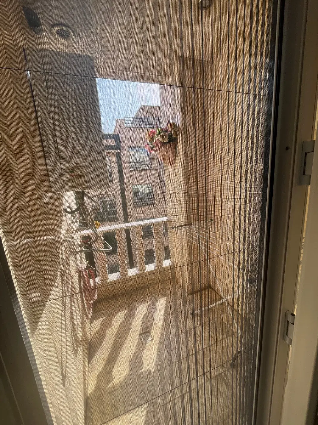 ۷۰ متر۲ خواب طبقه اول با پارکینگ بازسازی شده