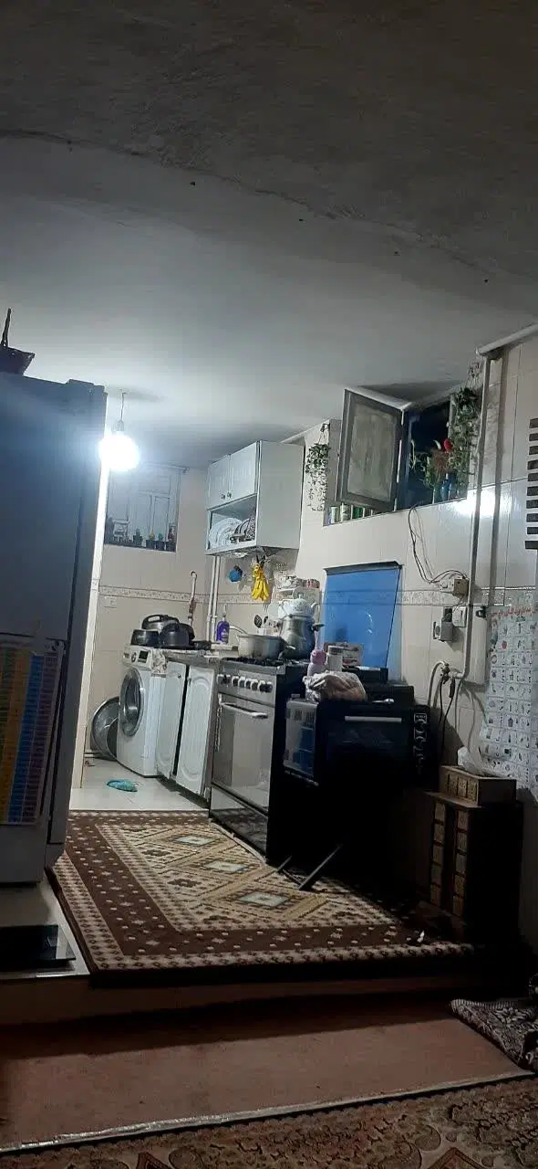 زیرزمینی واقع در شهرک پارسیلون خ چالوس