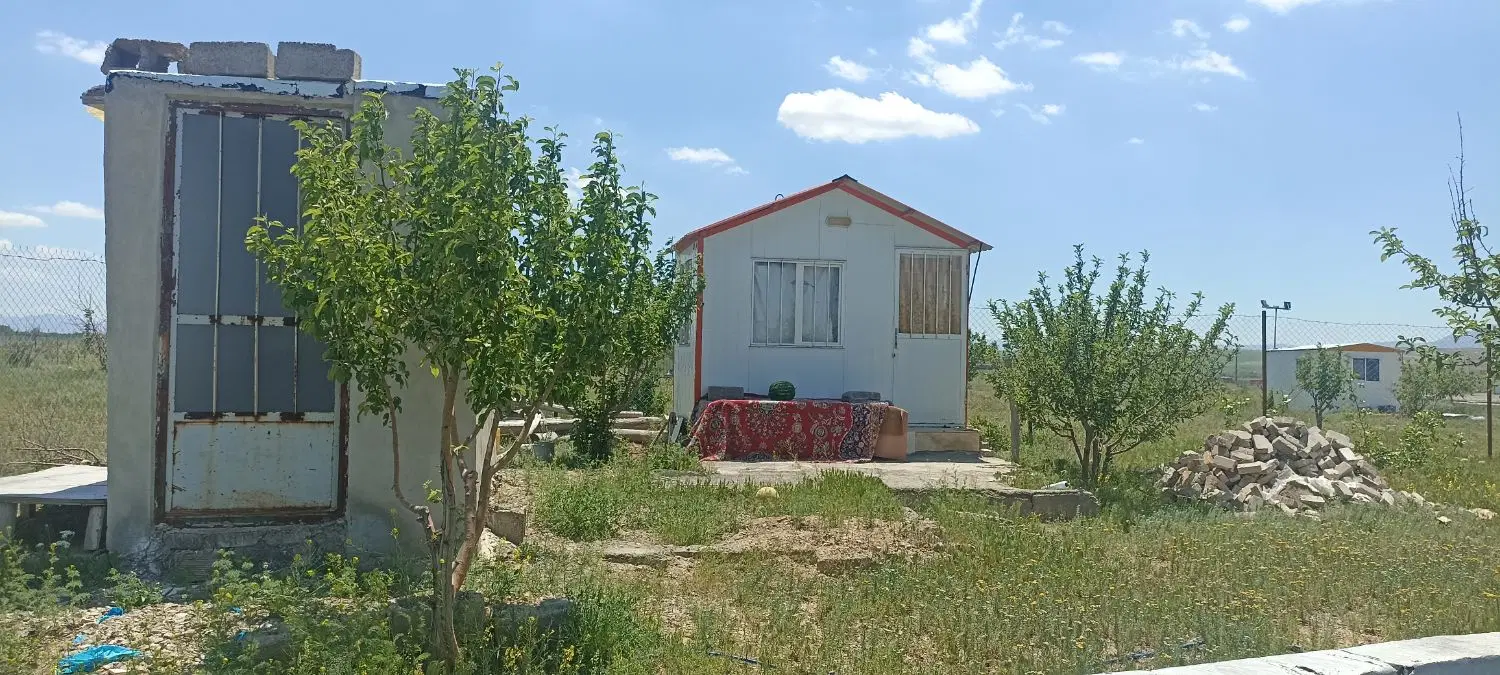 باقی شهر شقایق