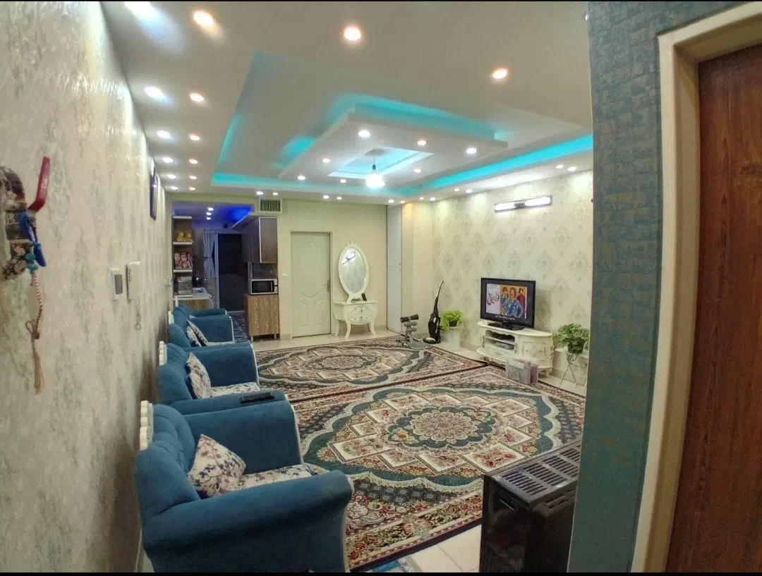 ۶۵ متر تمیز