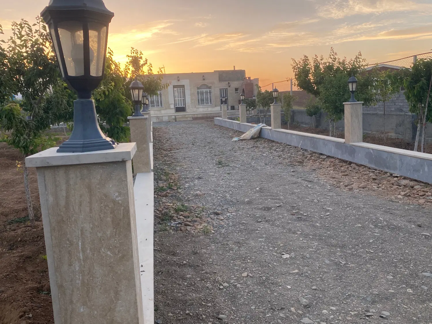 ویلا بان گلشن اباد گوار عقیل اباد