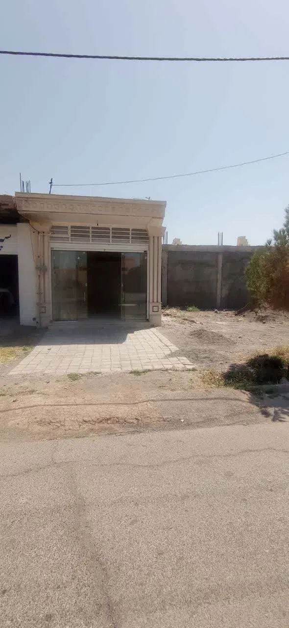 مغازه تجاری40متری ابتدای 15خرداد