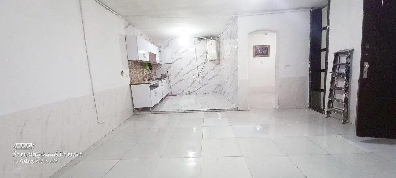 طبقه همکف 70 متری