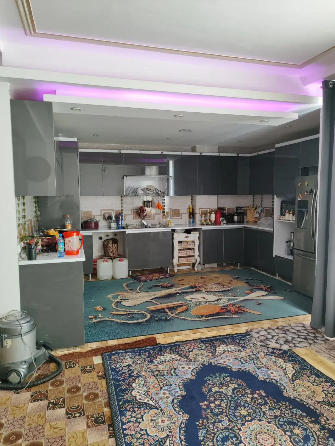 آپارتمان مسکونی طبقه دوم