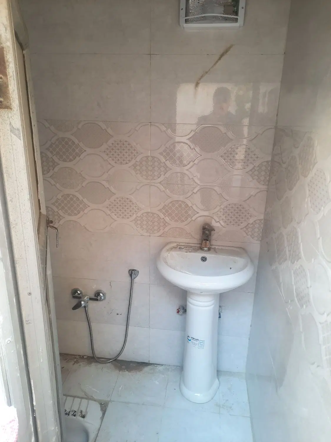 خانه یه طبقه بازسازی شده تمیز