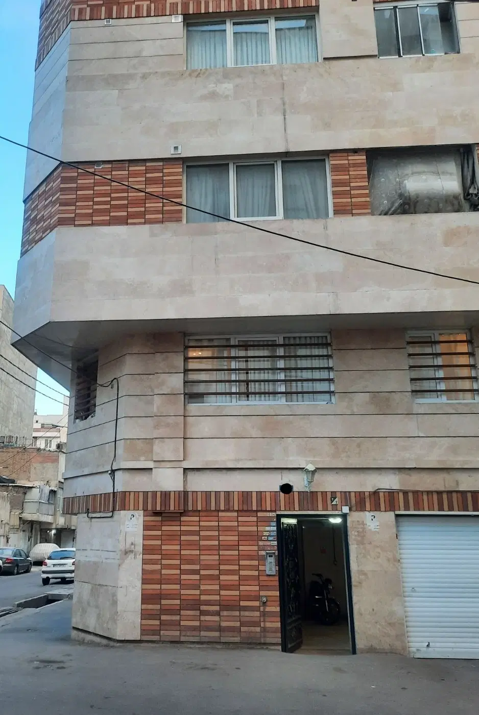 ۸۴متر    دامپزشکی    کلیدنخورده     ۱۴_۵