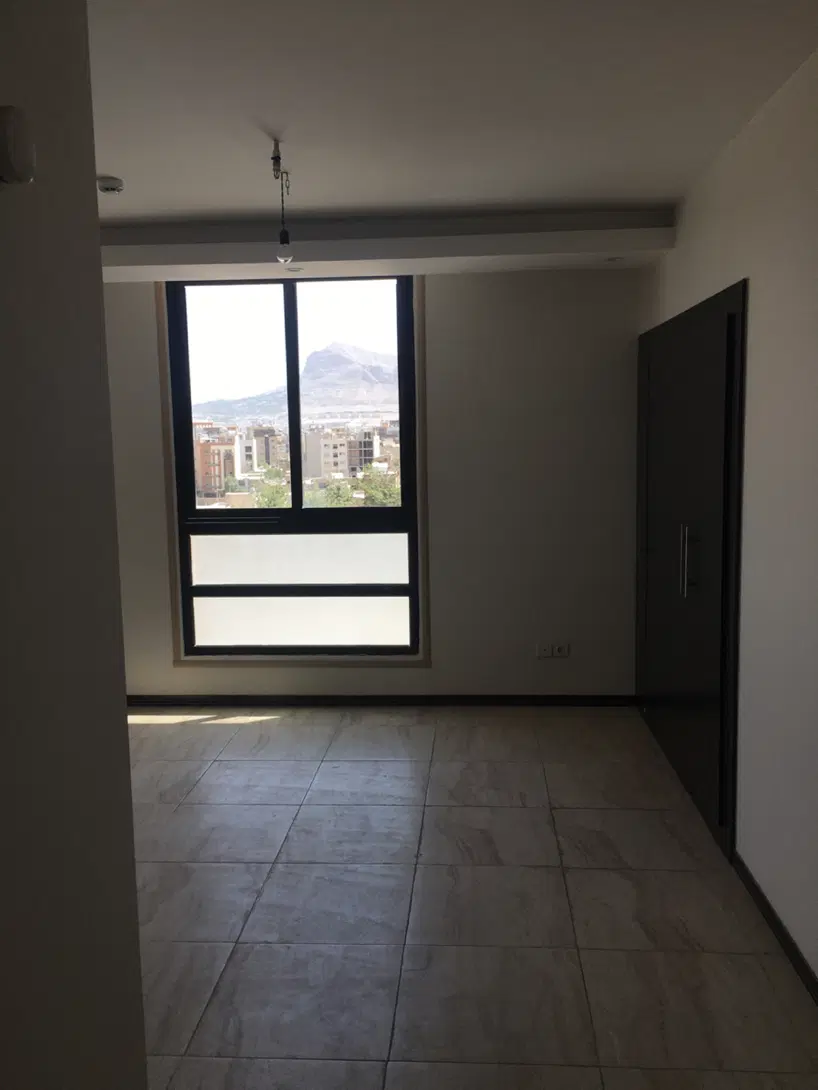 آپارتمان ۱۴۰ متری سه خوابه فروشی