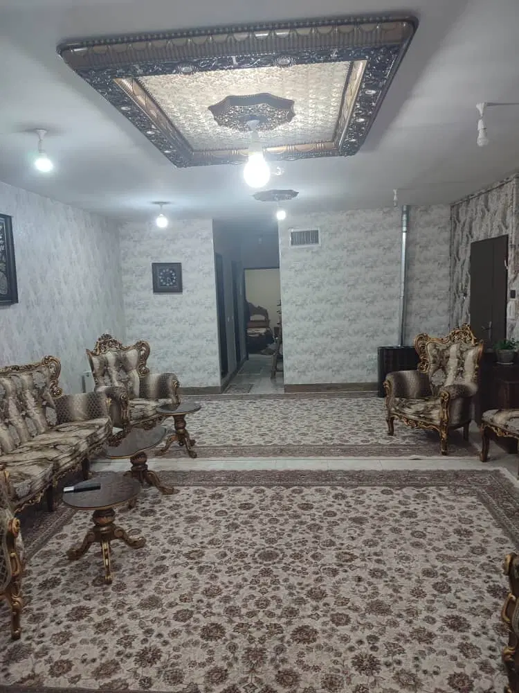 ملک ۱۰۴ متری