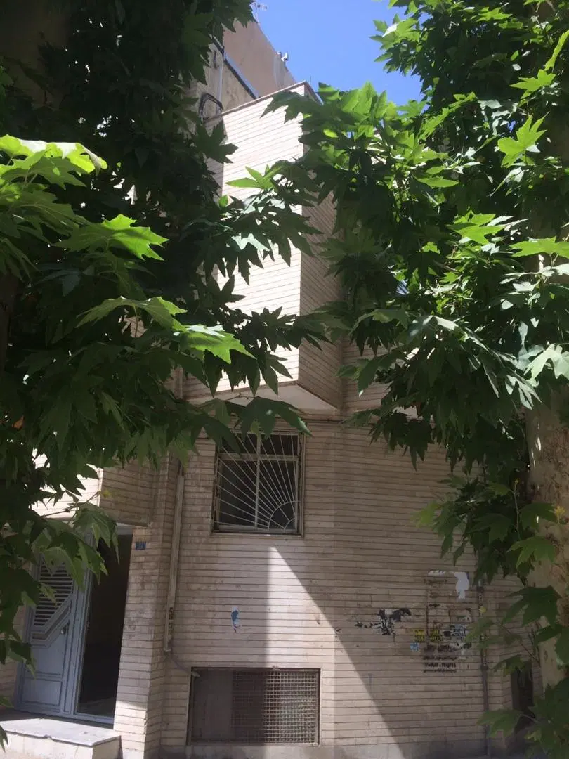 دو خوابه بالای همکف ( تخلیه)