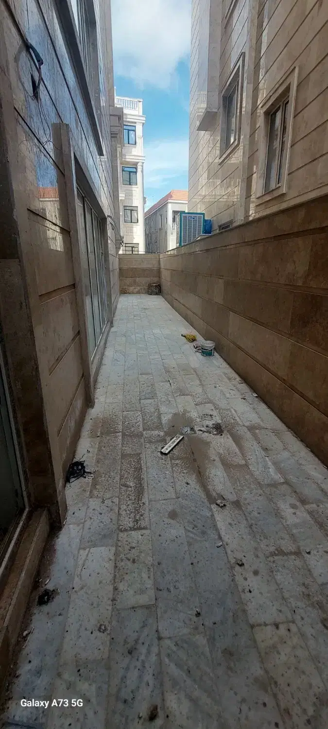واحد ۱۱۰ متری حیاط دار فاز صفر