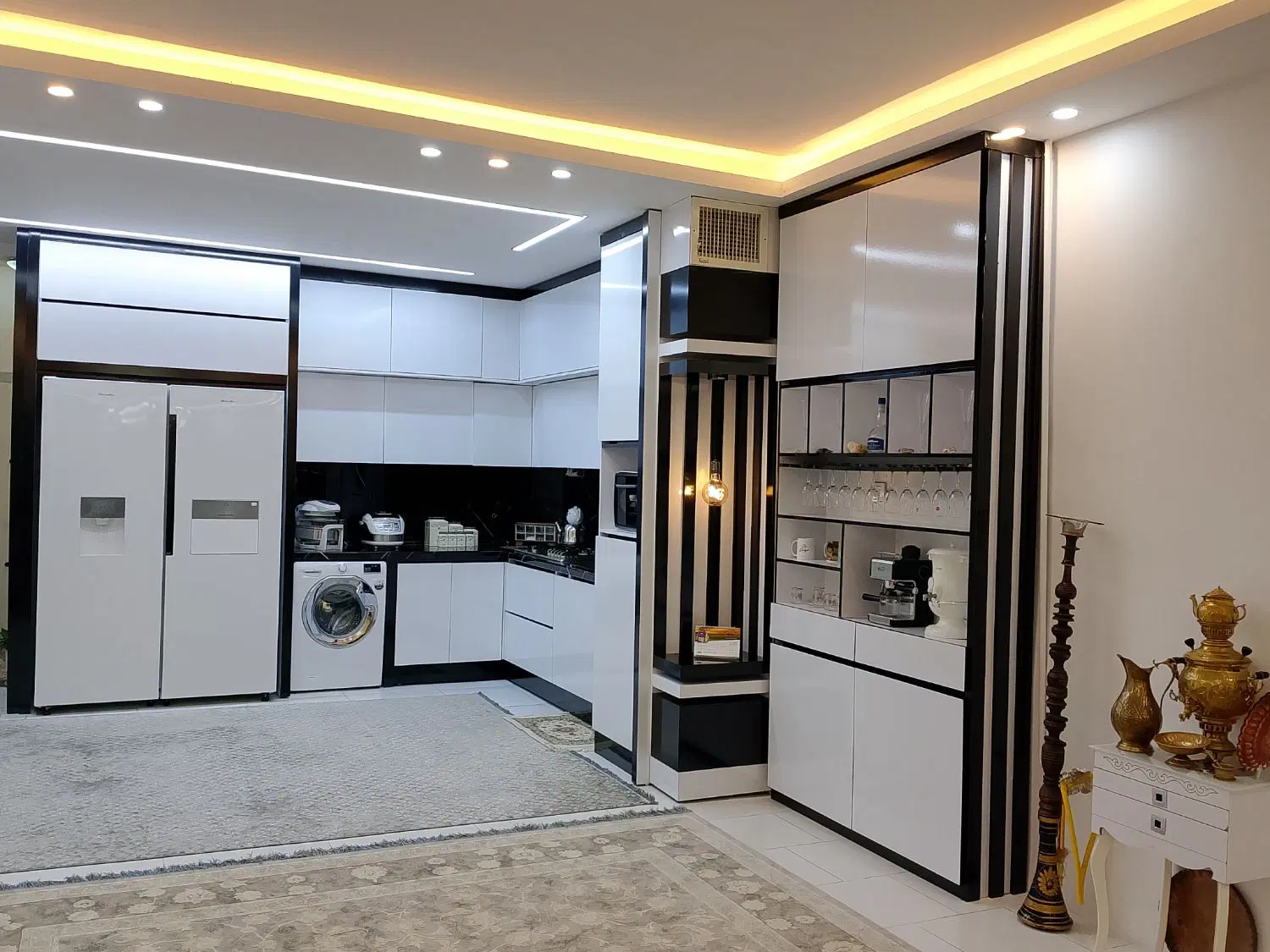 اپارتمان (پشت بام اختصاصی)