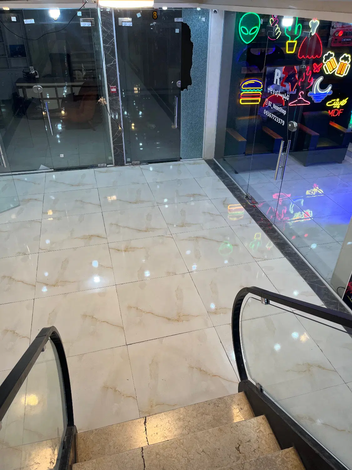 اجاره دو باب مغازه اصلی گلستان واقع در پاساژ
