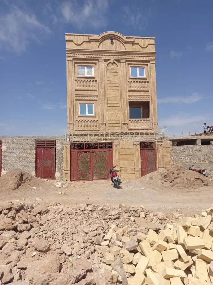 خانه نیمه ساز
