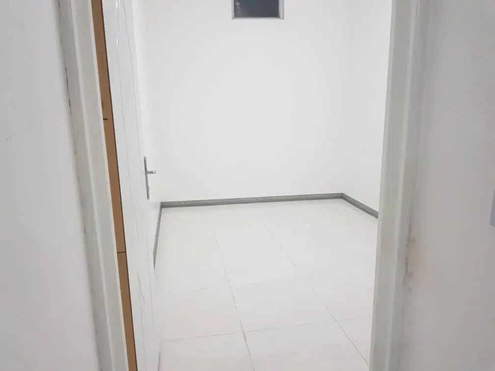 واحد ۹۰ متری سالن بزرگ طبقه دوم خیابان مبین