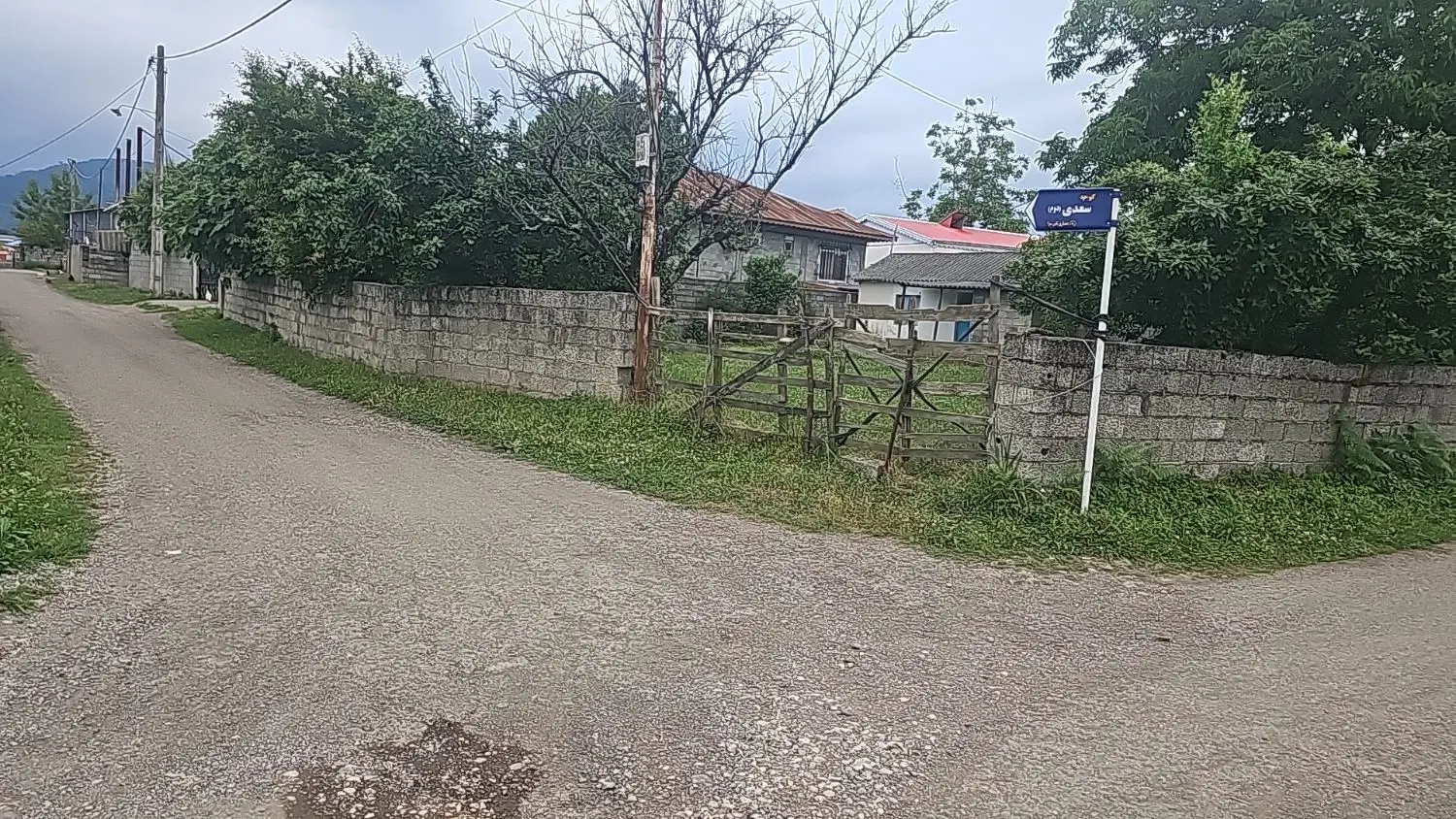زمین مسکونیه دونبش ۲۳۶متری در اسالم خیابان جلال