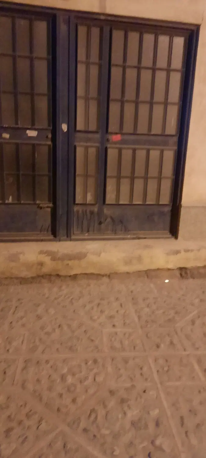 مغازه ۲۵ متری جنب فضای سبز