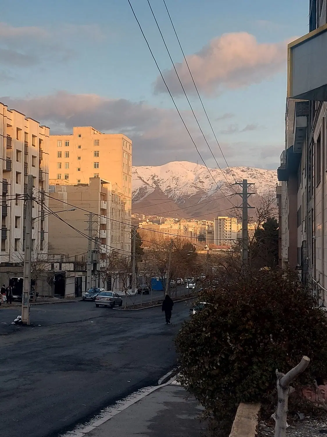 ۱۶۰ متری سه خواب باغستان غربی
