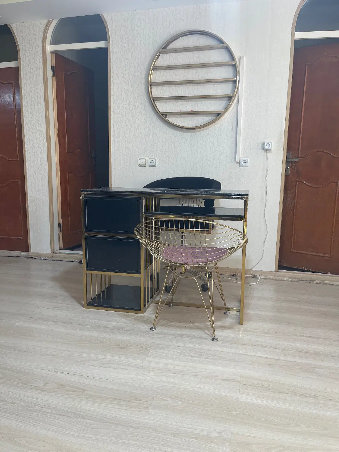 اجاره میز ناخن