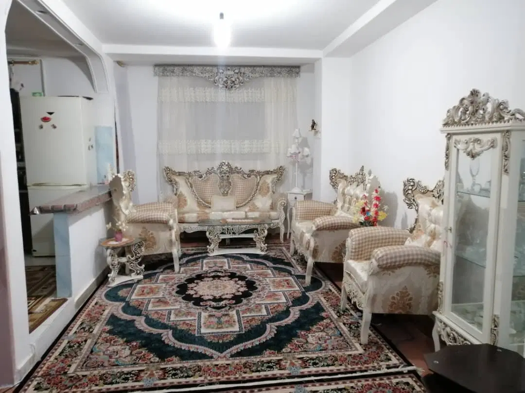 واحد ۶۵ متری روبه نما غرق نور