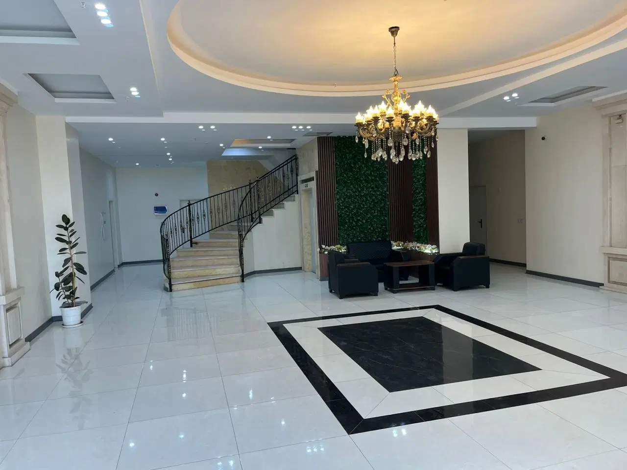 117 متر شمالی نما