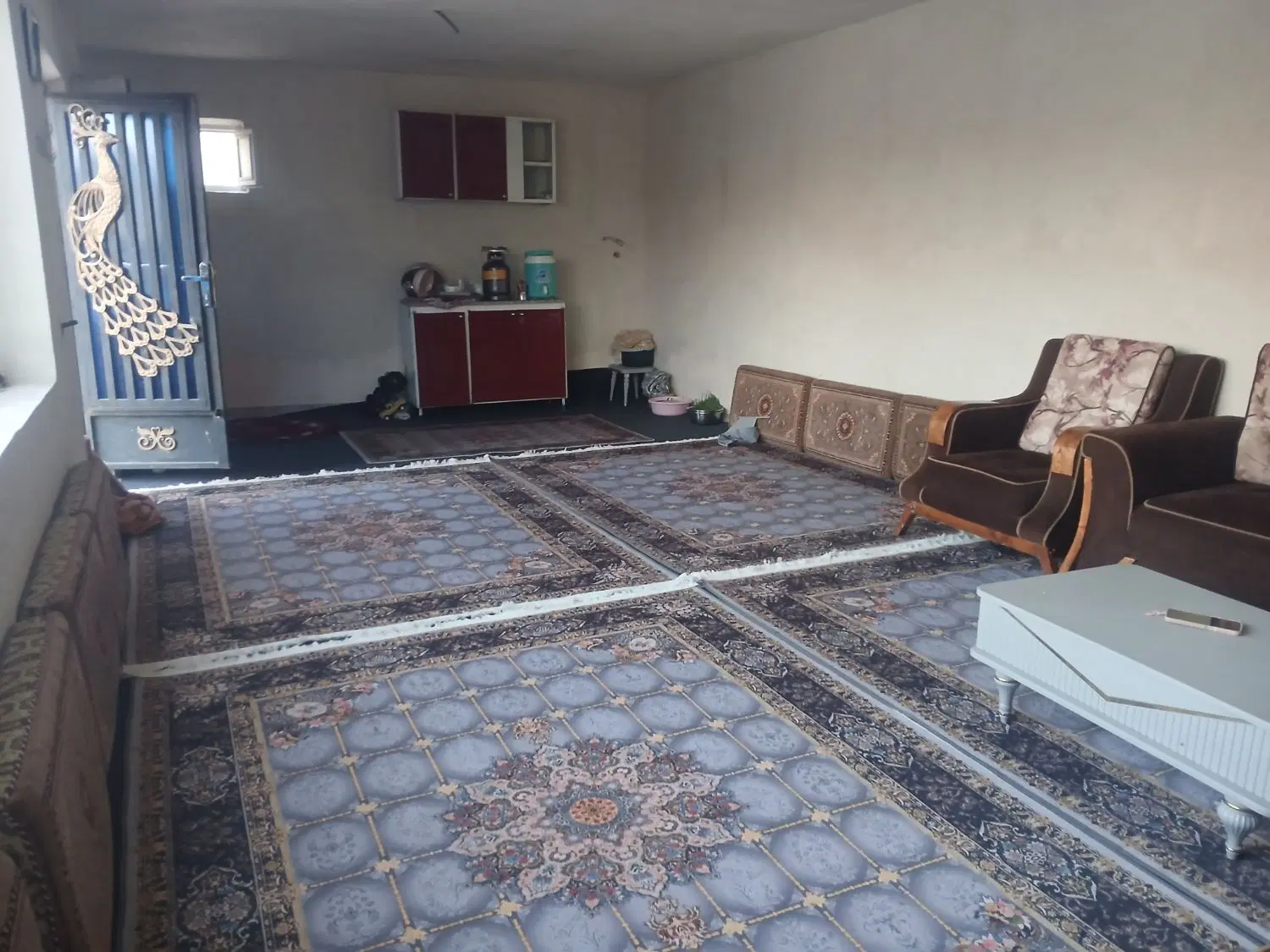 باغ و خانه باغ  و ویلا در جاده اصلی سنندج