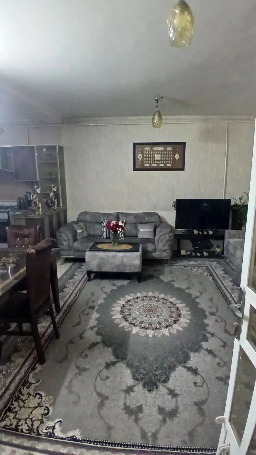 عفروش منزل شاپورجان نزدیک به خیابان
