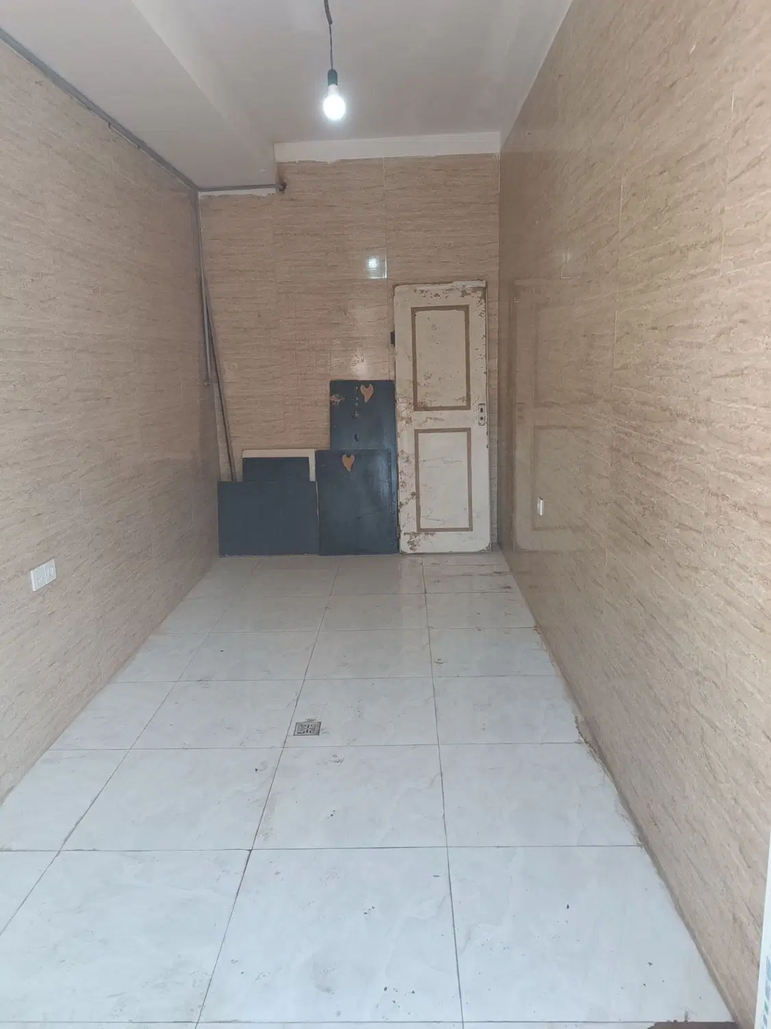 رهن و اجاره مغازه ۱۵ متری در۱۳آبان