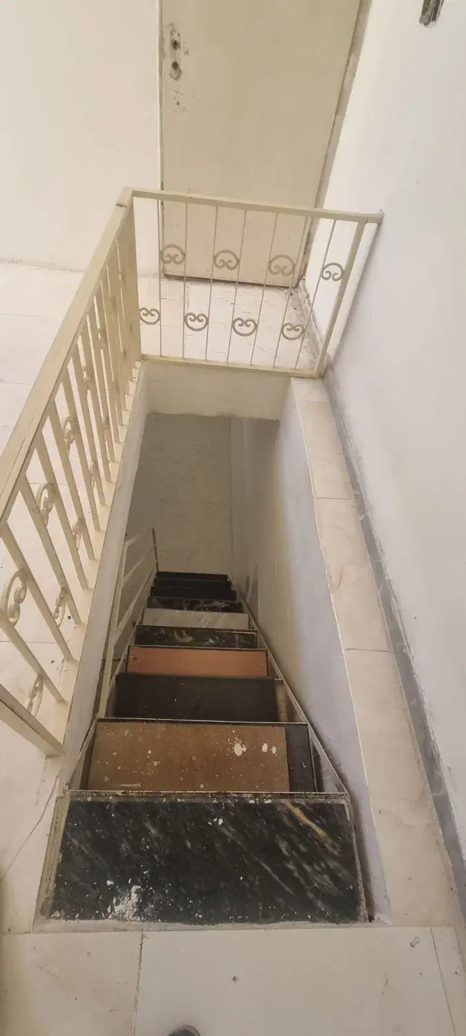 زیرزمین ۵۵ متری در فلکه دوم فردیس
