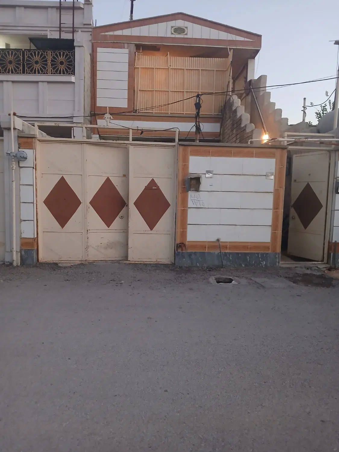 فروش ساختمان دو طبقه