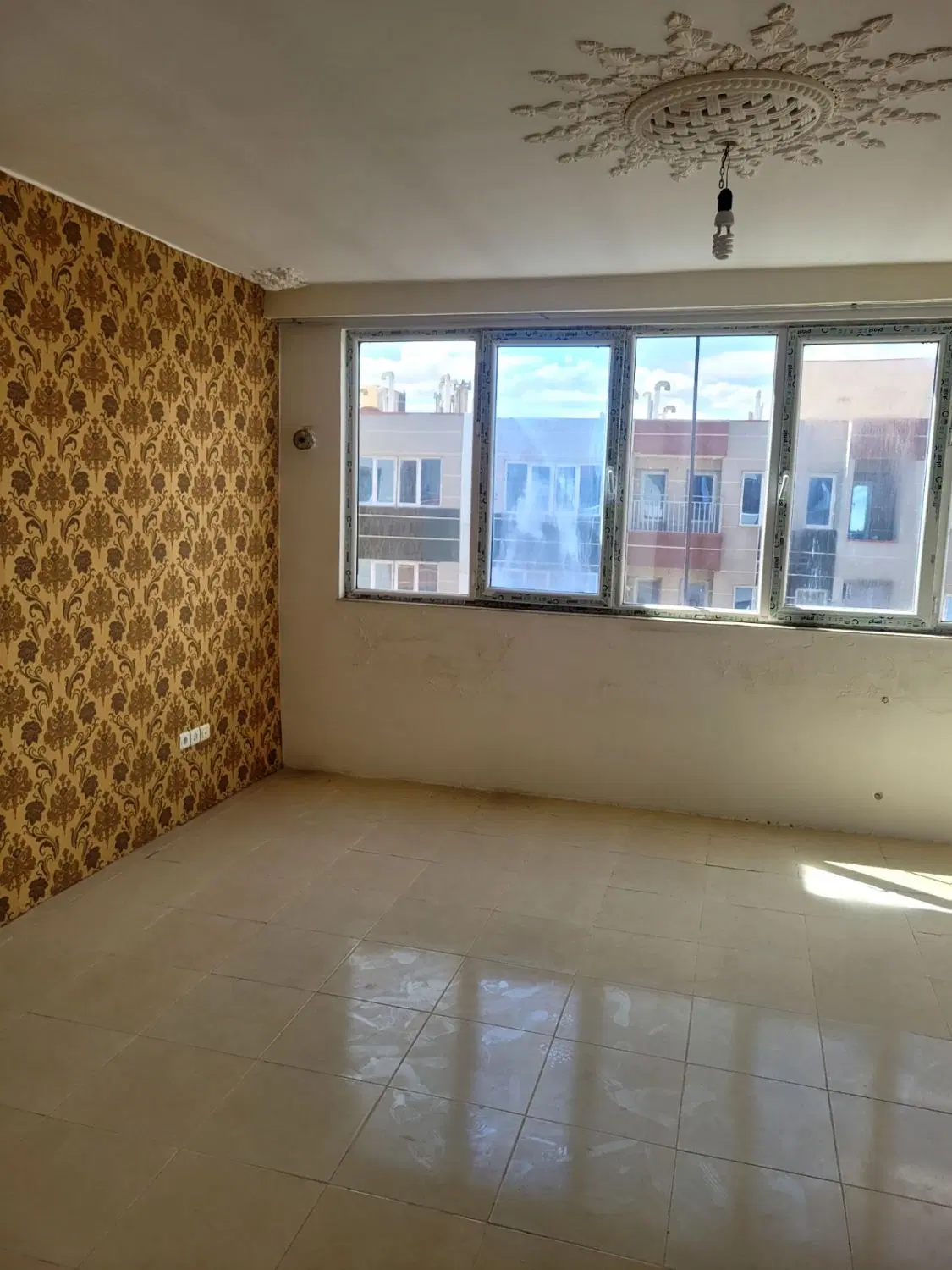 فروش اپارتمان املاک شهرک آذر بایجان مسکن مهر