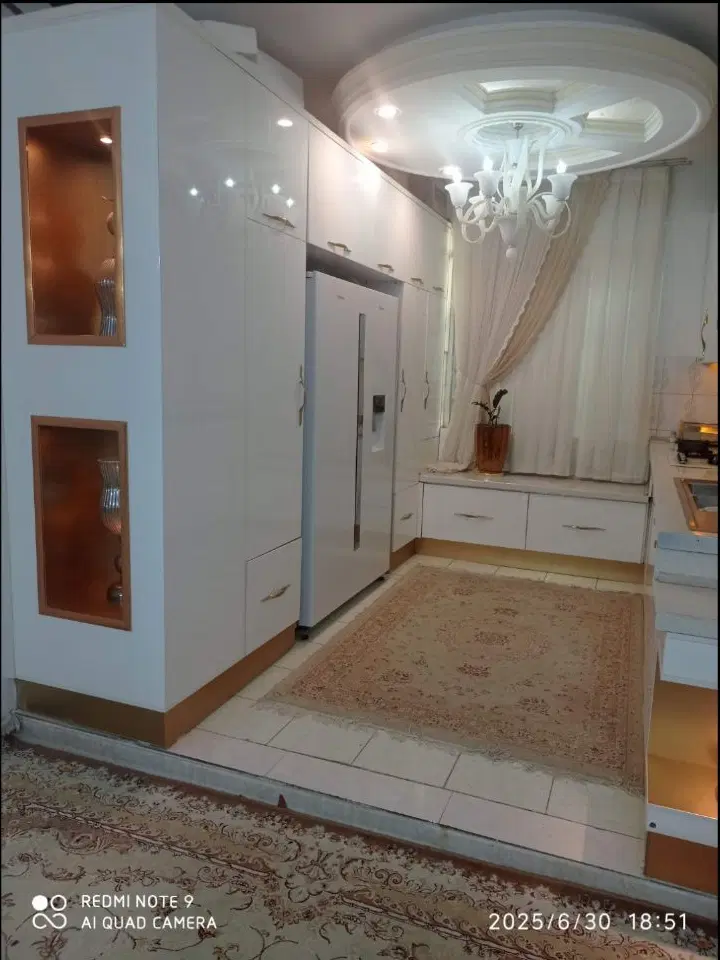 واحد ملکیت میدان ساعت شقایق