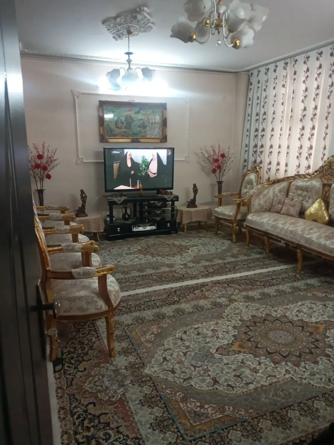 اپارتمان سه طبقه تک واحدی