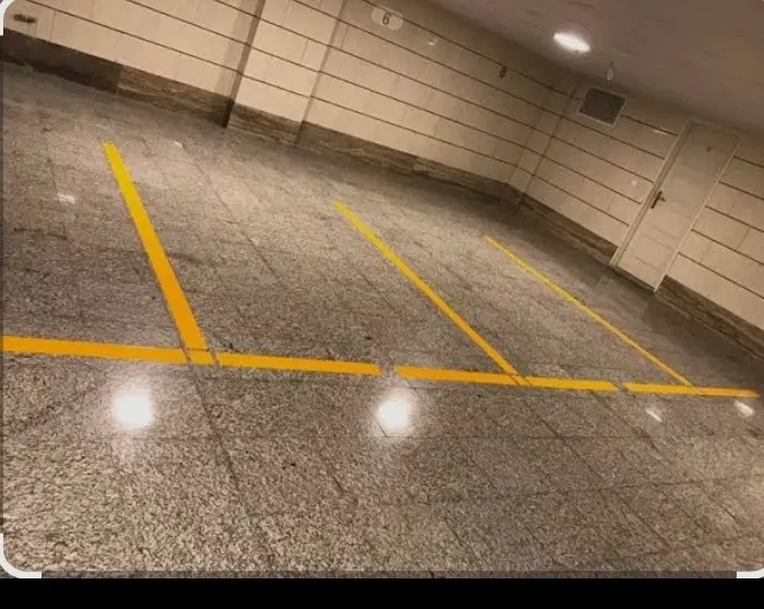 پارکینگ ماشین و موتور