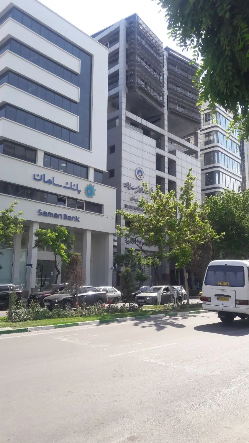 مغازه ۳۰ متر، طبقه همکف