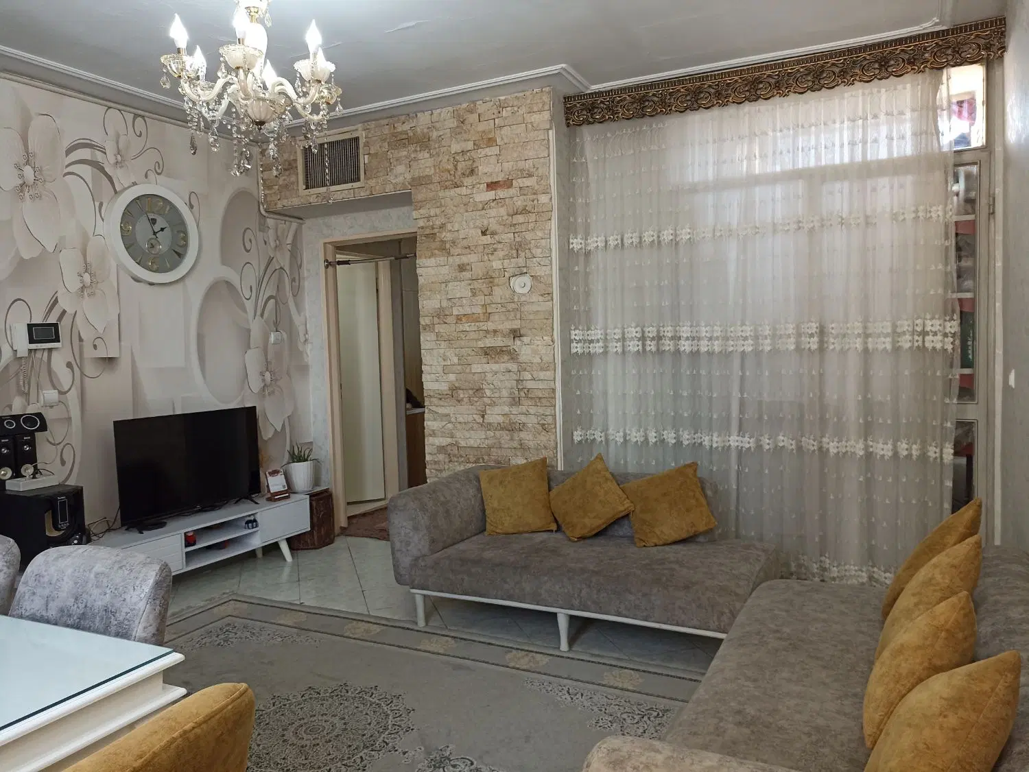 آپارتمان مسکونی فاز پنج اندیشه
