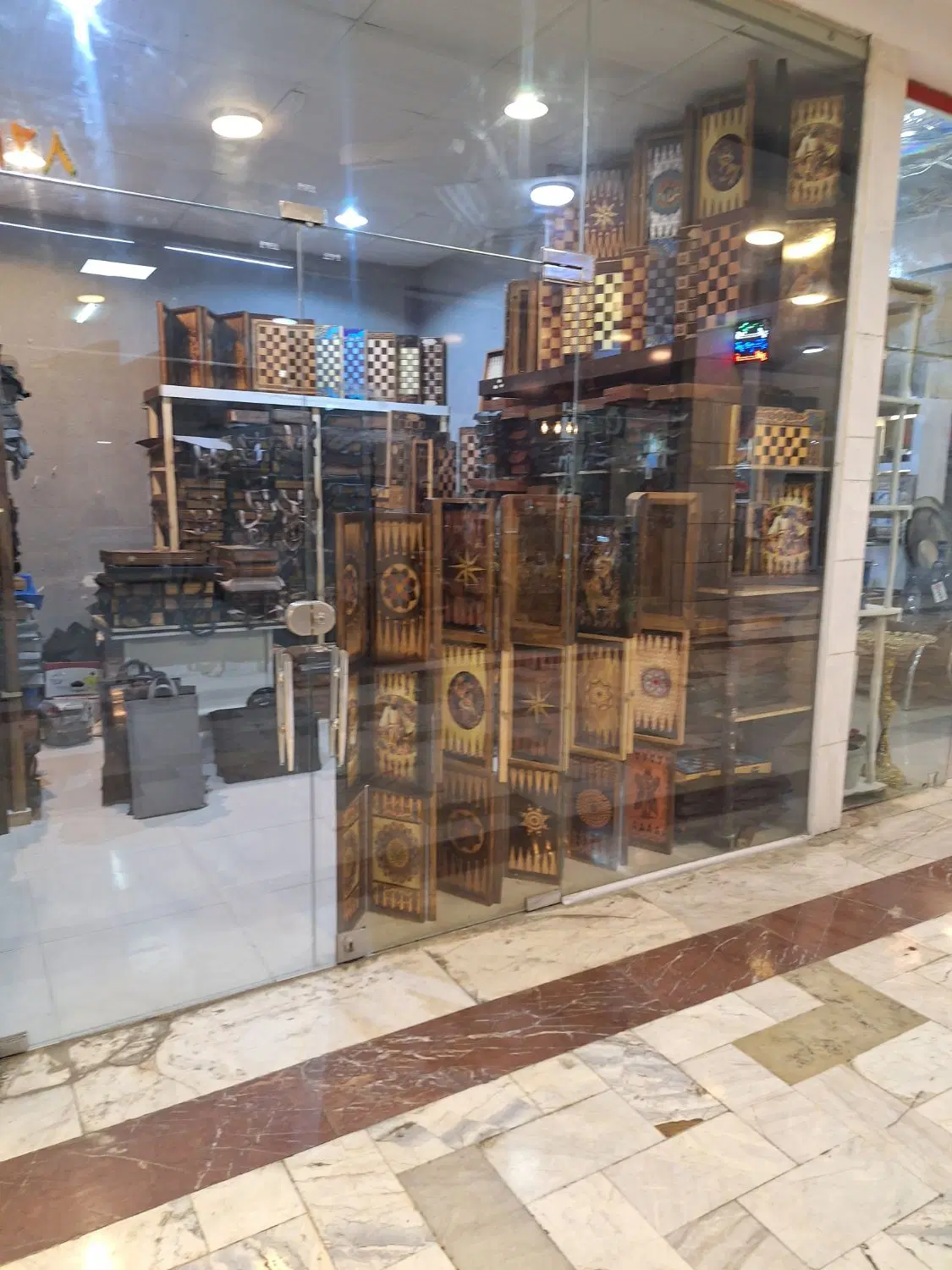 زیست خاور ۱۴ متر مغازه