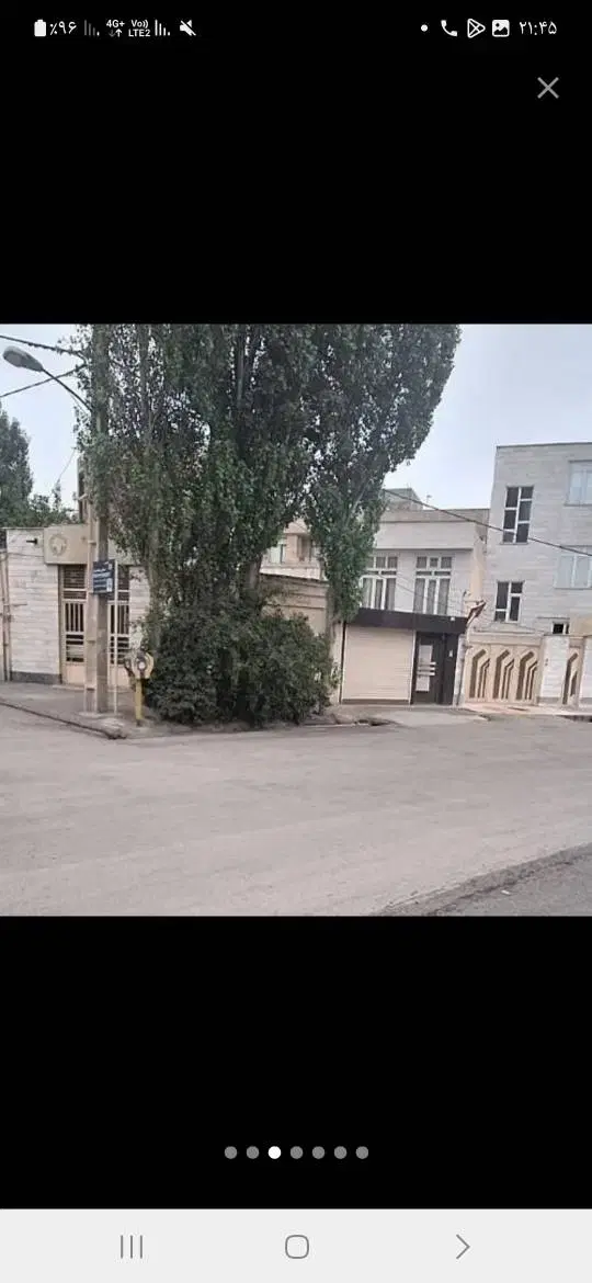 تجاری مسکونی ۳۰۰ متری،بادوباب مغازه،درشهرک طالقانی