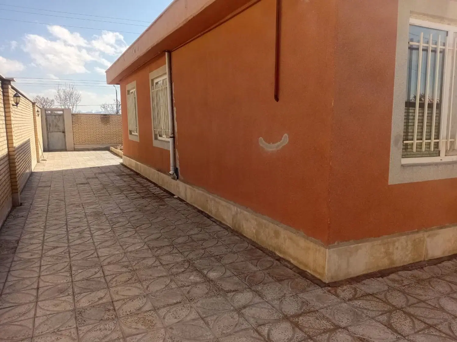 خانه ویلایی ۳۰۰متری در شهر امیر کبیر