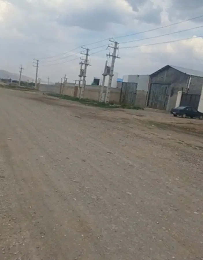 یک باب زمین سوله ای وکارگاهی