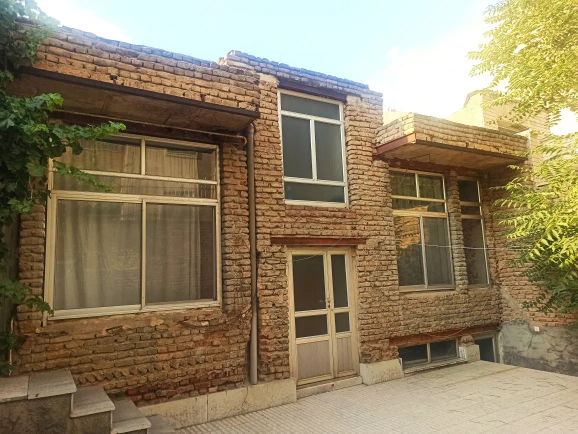 خونه ویلایی قدیمی 200 متر