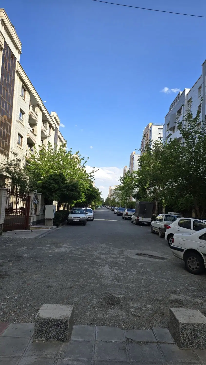 آپارتمان ۱۰۵ متری واقع در مجموعه ای زیبا