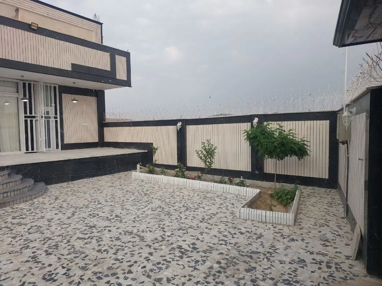 خانه مسکونی ویلایی در مشهد کاوه چادگان