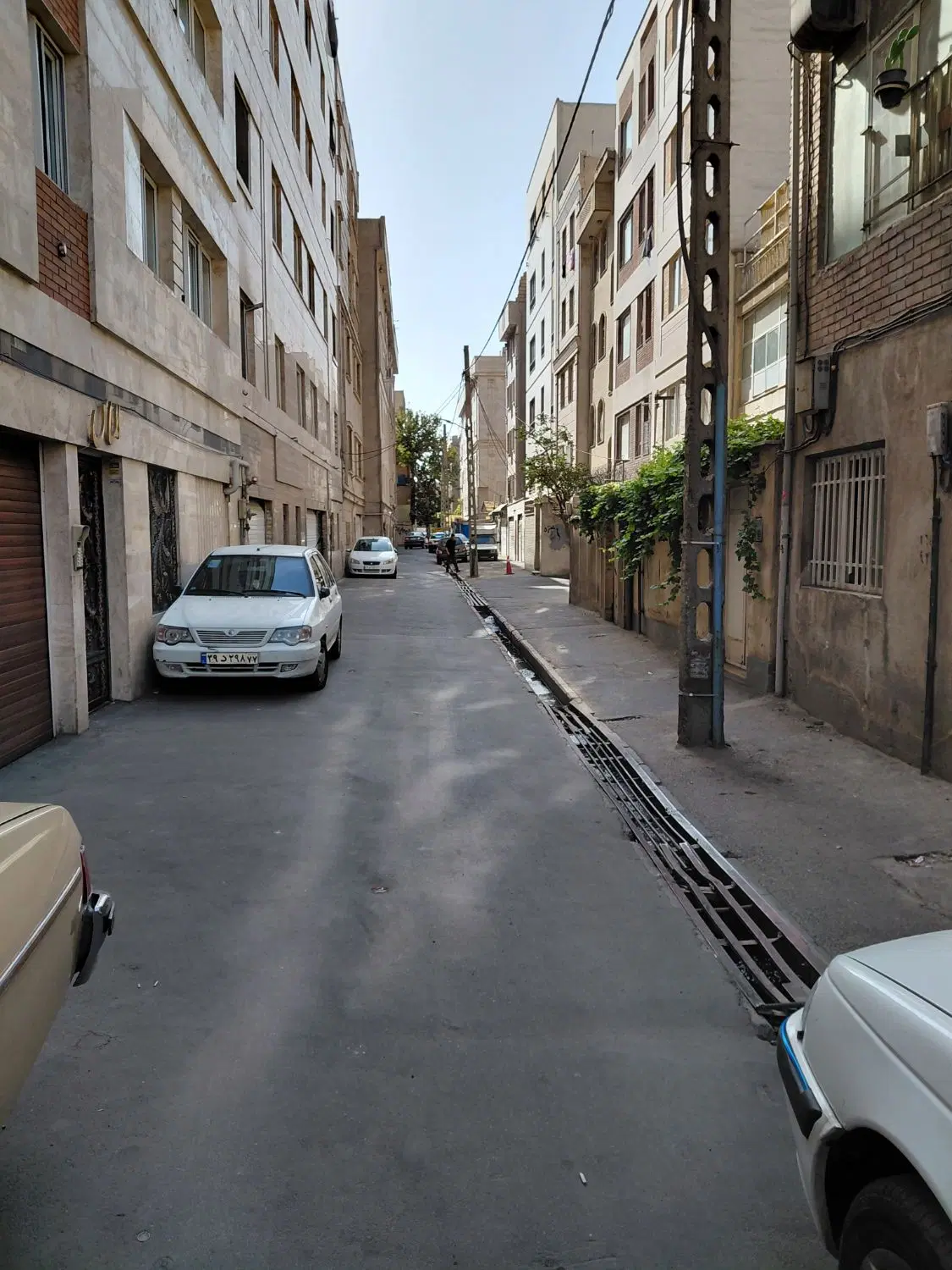 خانه کلنگی ۲۳متر قابلیت تجمیع سی متری جی کوچه۸متری