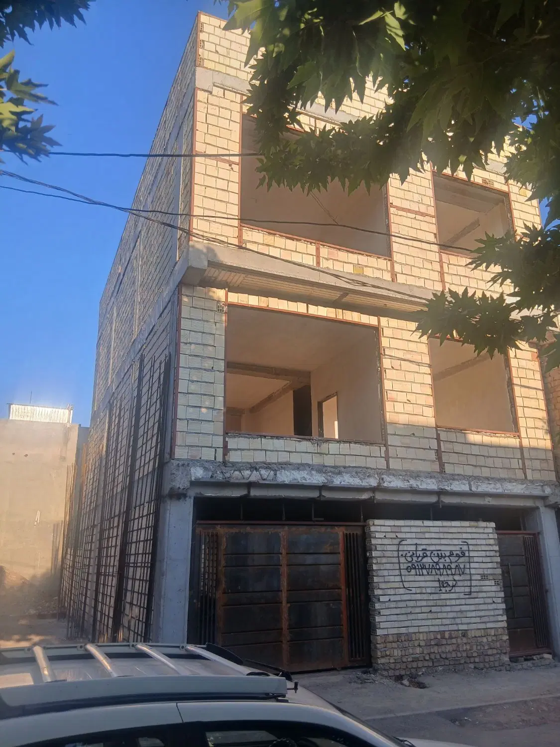 فروش ساختمان دوطبقه بالایی پیلوت شخصی ساز