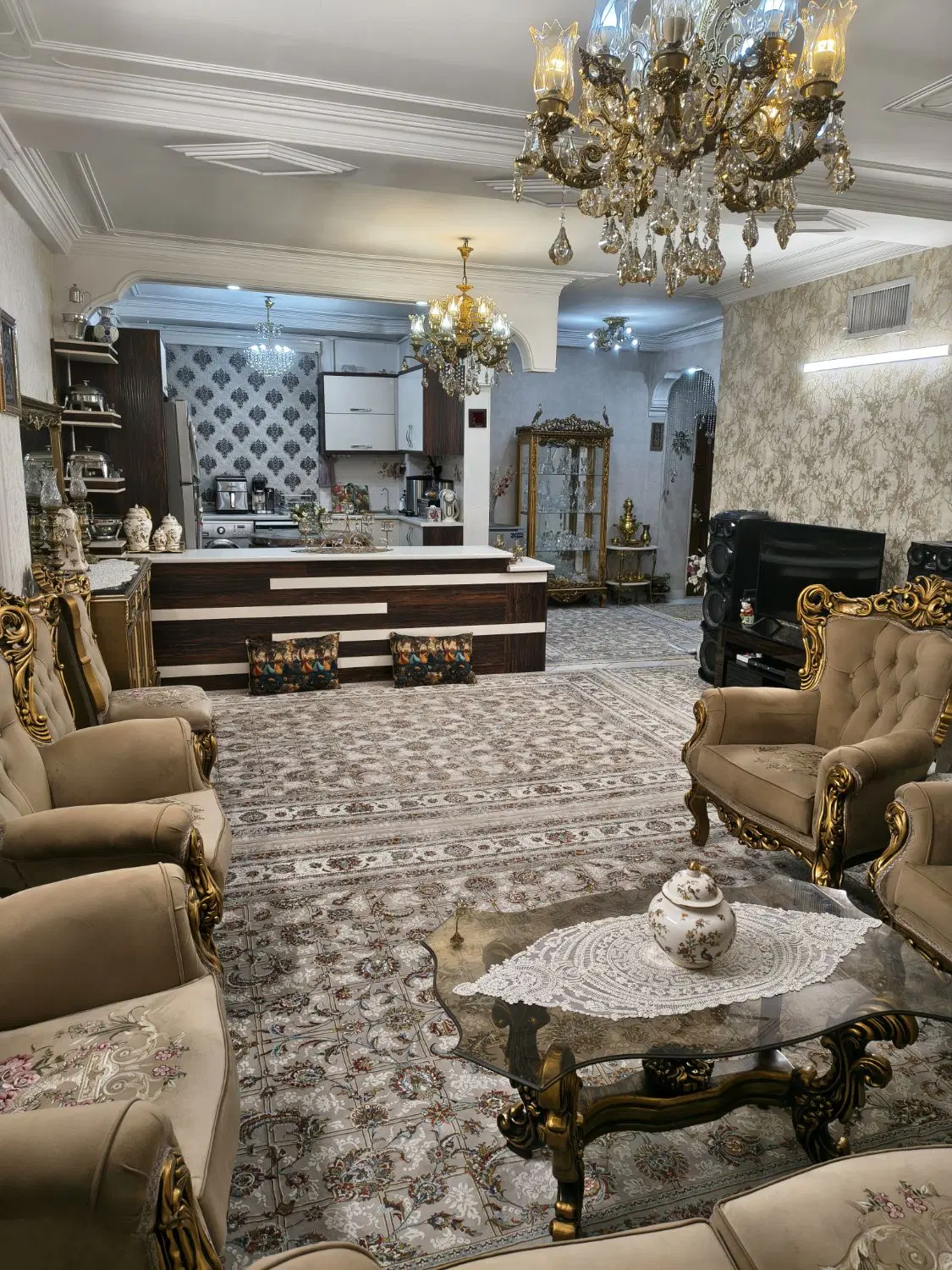 فروش واحد ۷۱ متری در مجتمع فدک روبروی سیزده آبان