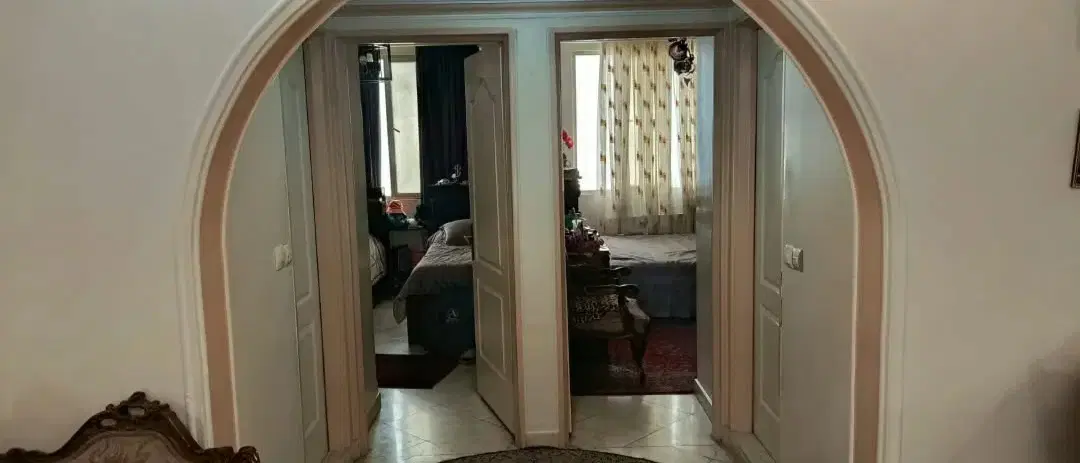 ۹۰ متر دو خوابه ، تک واحدی ( خوش نقشه)