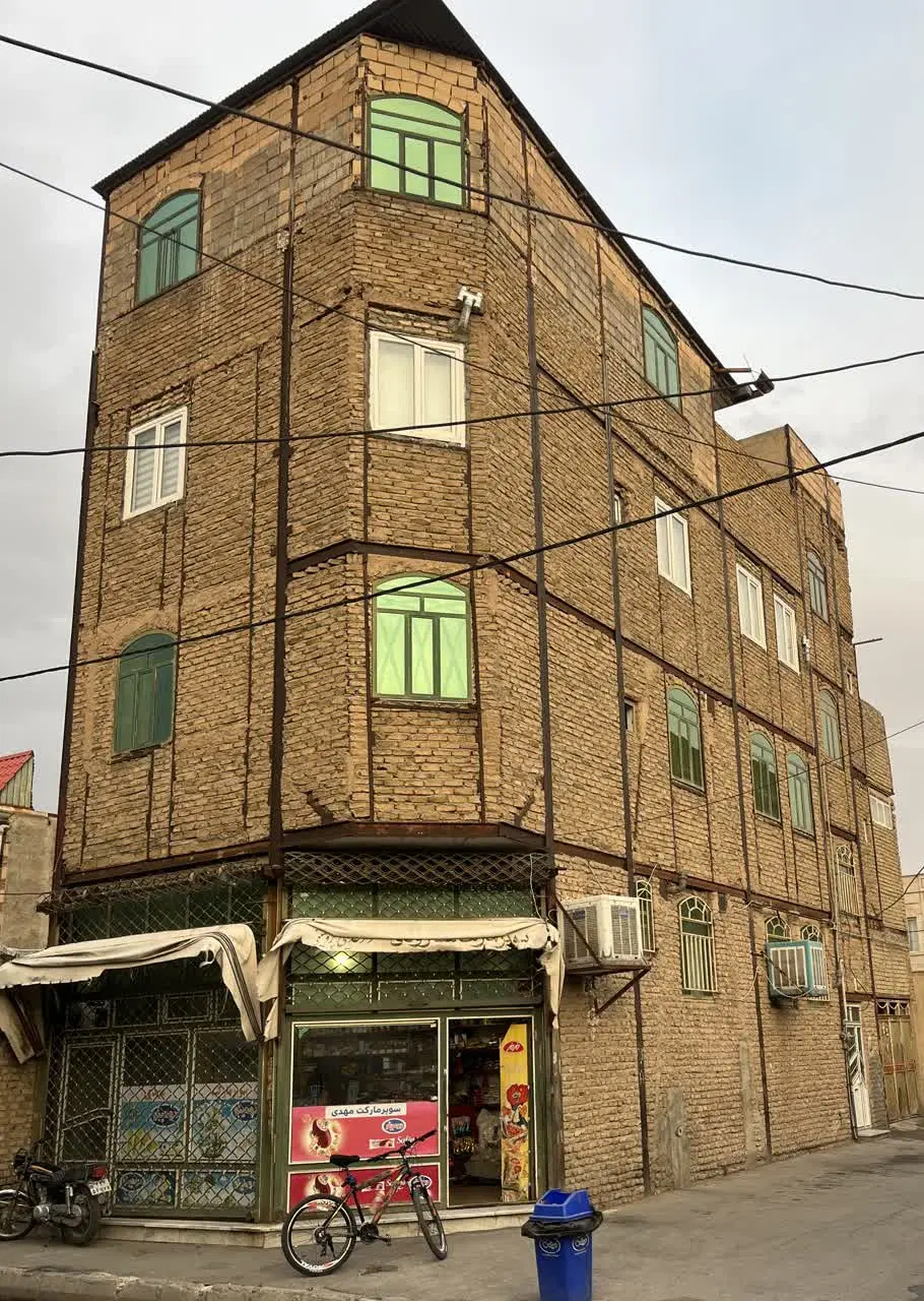 خانه آپارتمانی و تجاری