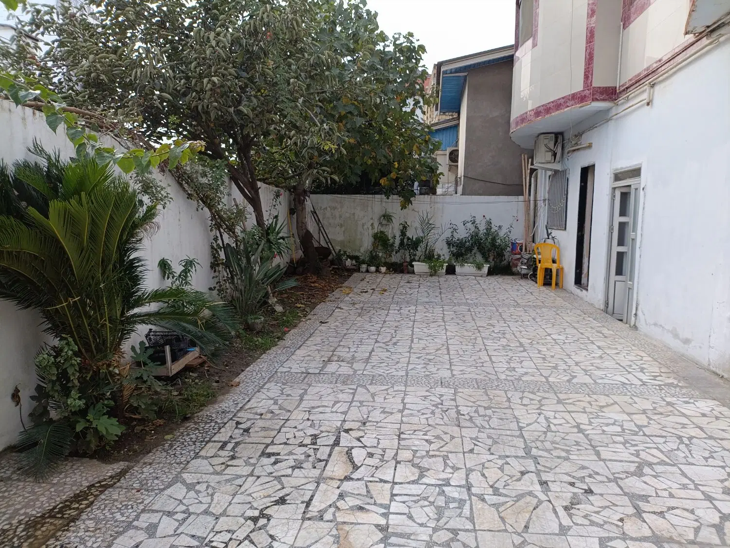 سوئیت ساحلی تک خواب نزدیک دریا